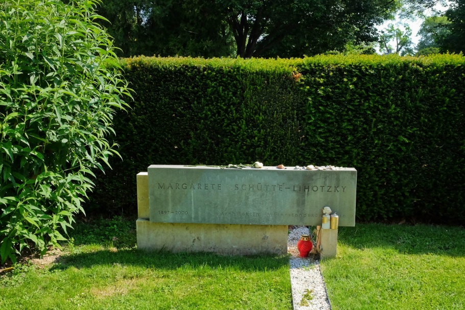 Margarete Schütte-Lihotzky, Wien Zentralfriedhof, Vienna, Wien, Austria, Österreich, fotoeins.com