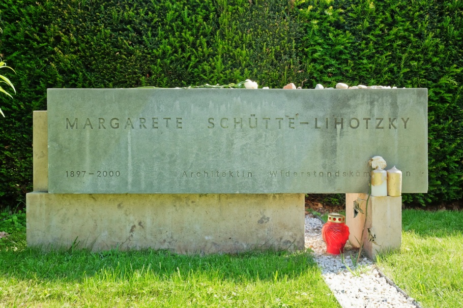 Margarete Schütte-Lihotzky, Wien Zentralfriedhof, Vienna, Wien, Austria, Österreich, fotoeins.com