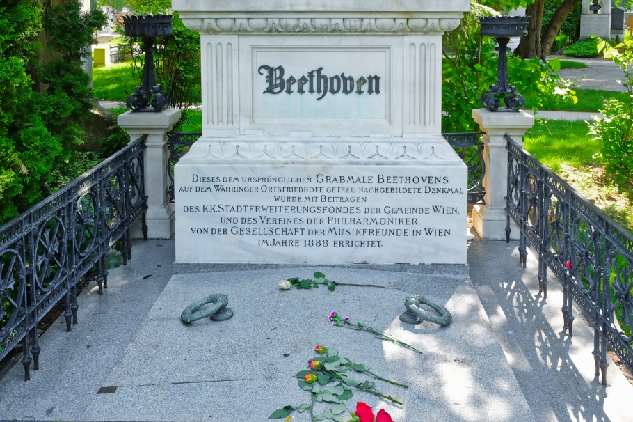 Ludwig van Beethoven, Beethoven grave, Wiener Zentralfriedhof, Wien, Vienna, Austria, Österreich, fotoeins.com